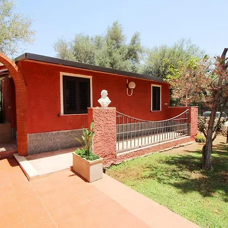 Lucy Villa Solarino